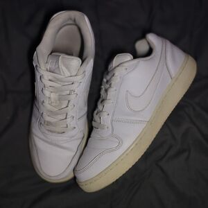 Men's Nike Ebernon low white.